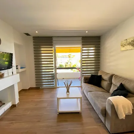 La Carolina Pool View