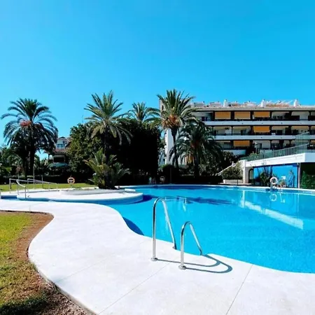 La Carolina Pool View *