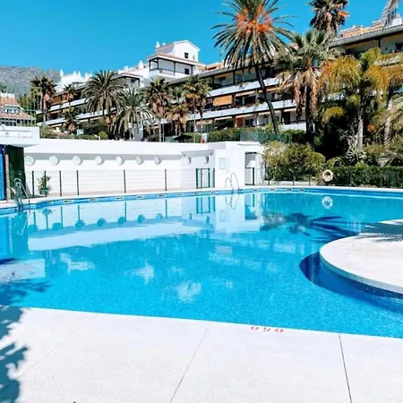 La Carolina Pool View Apartment *
