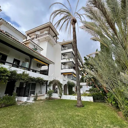 Apartment La Carolina Pool View Marbella