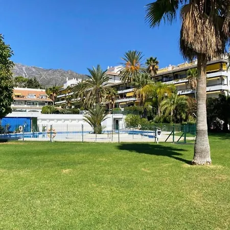 La Carolina Pool View