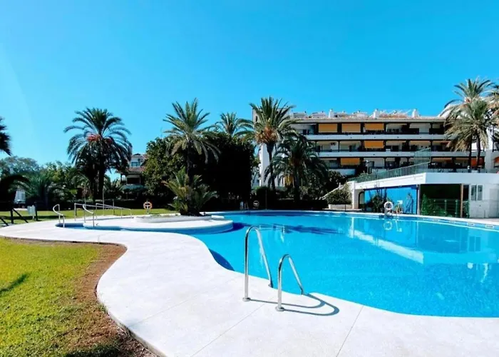 La Carolina Pool View *