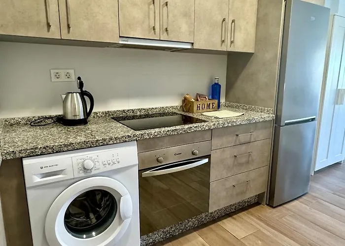 La Carolina Pool View 마르베야