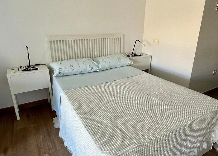 아파트 La Carolina Pool View