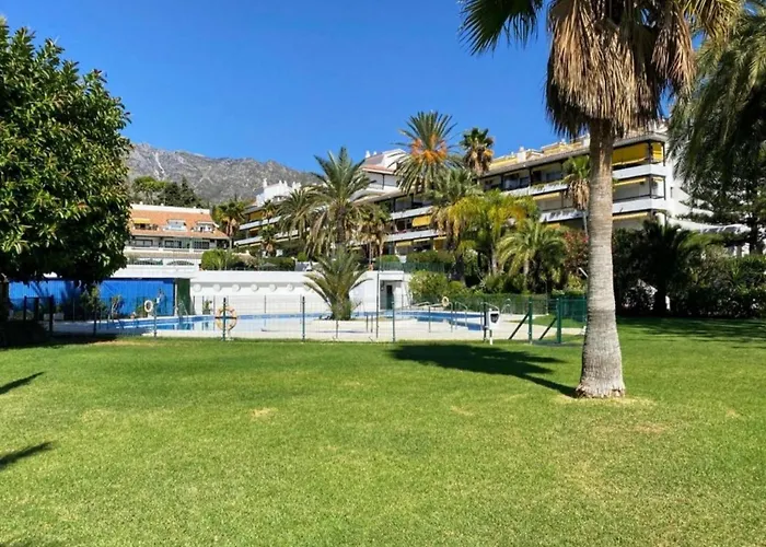 La Carolina Pool View