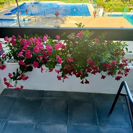 La Carolina Pool View Apartament *