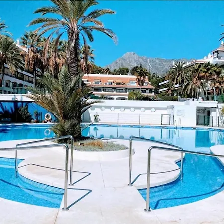Apartment La Carolina Pool View