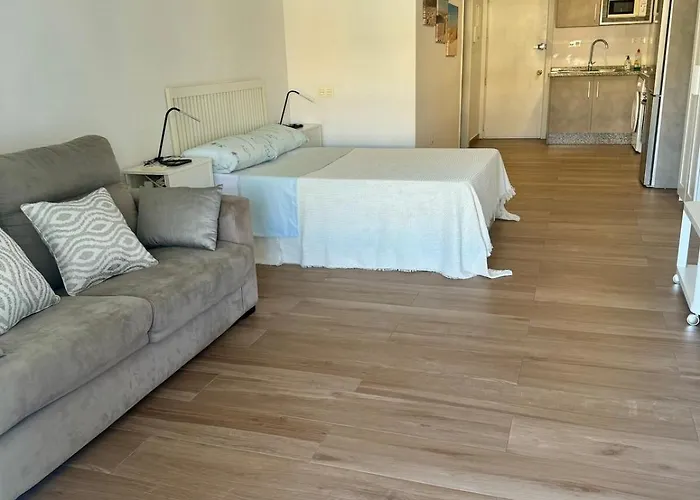 La Carolina Pool View